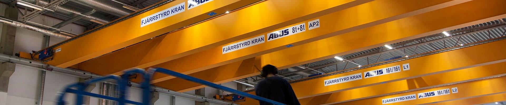Gru ABUS nell'industria della formatura dei metalli in Svezia